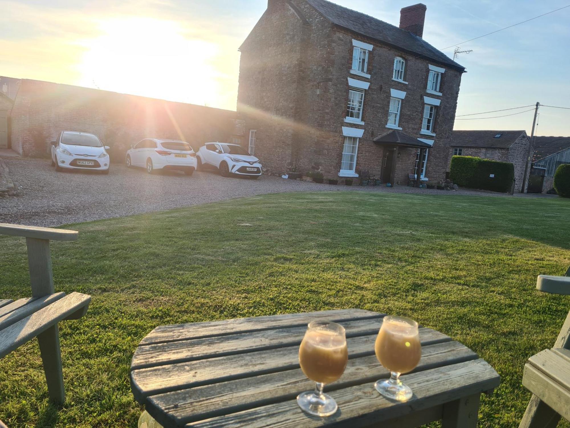 Upper Eyton Farmhouse B&B Shrewsbury Exterior photo
